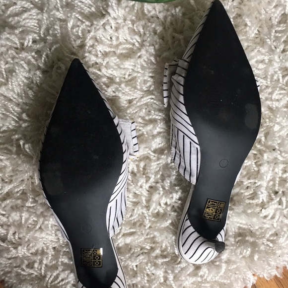 Pinstripe Bow Kitten Heels - Picture 3 of 4